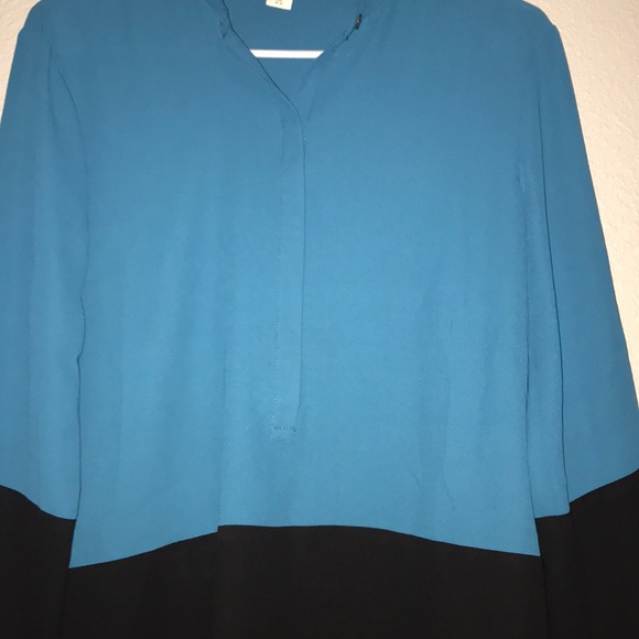 Blue and Black Blouse - Picture 3 of 4